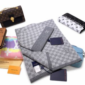 LV Damier Scarf - Écharpe seule - Gris clair
